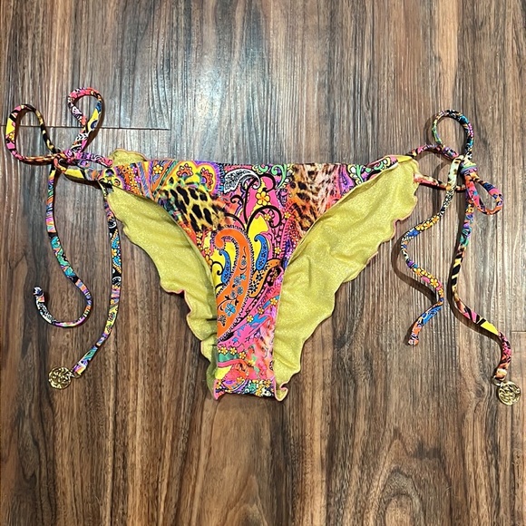 SOLD Luli Fama Shore Thing Reversible Looped Triangle Top - Picture 15 of 16